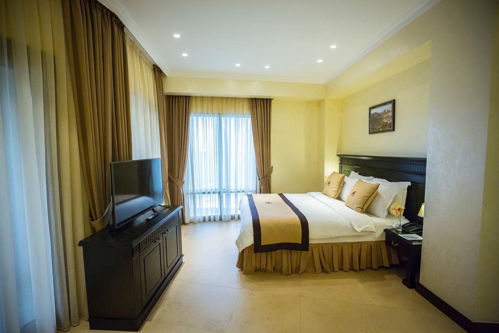 Colosseum Marina Hotel Batumi Cameră foto