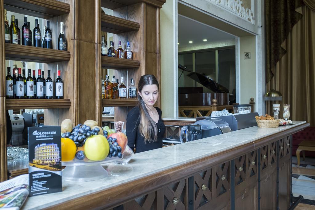 Colosseum Marina Hotel Batumi Exterior foto
